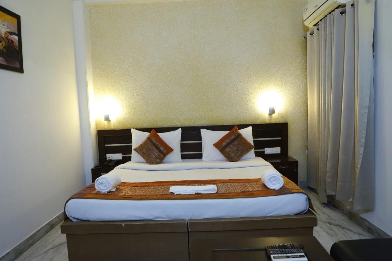 Hotel Tara Palace By Goyal Hoteliers Agra  Buitenkant foto