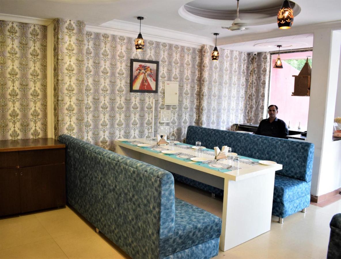 Hotel Tara Palace By Goyal Hoteliers Agra  Buitenkant foto