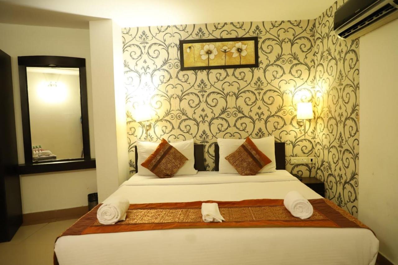 Hotel Tara Palace By Goyal Hoteliers Agra  Buitenkant foto