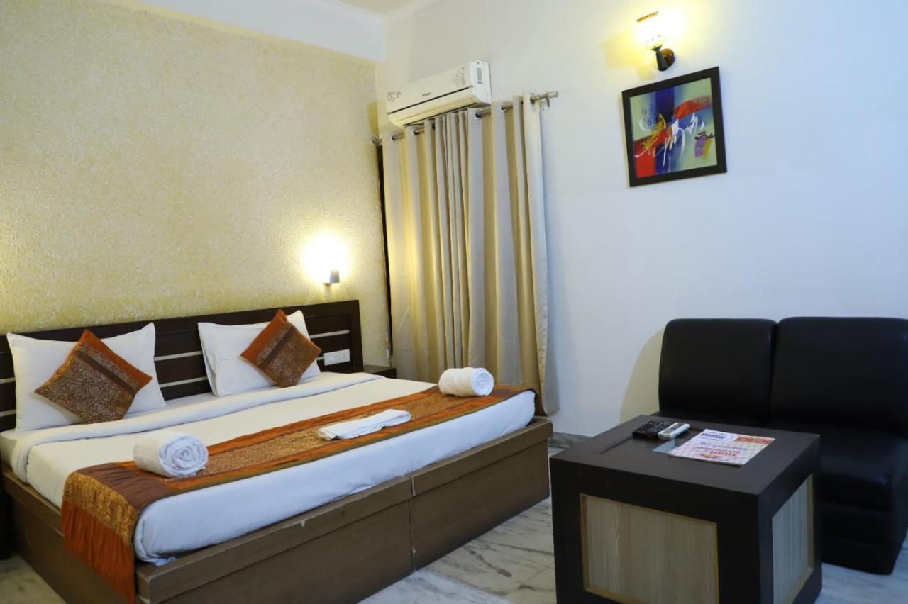 Hotel Tara Palace By Goyal Hoteliers Agra  Buitenkant foto