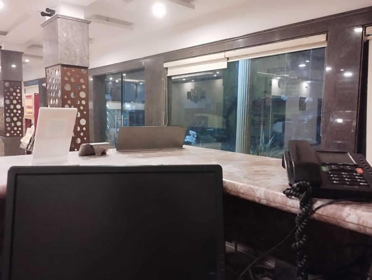 Hotel Tara Palace By Goyal Hoteliers Agra  Buitenkant foto