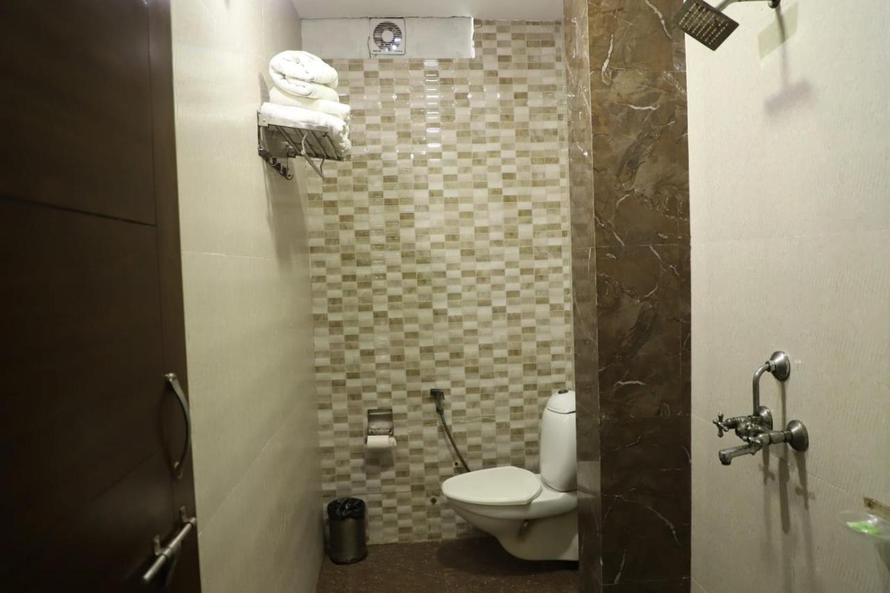 Hotel Tara Palace By Goyal Hoteliers Agra  Buitenkant foto